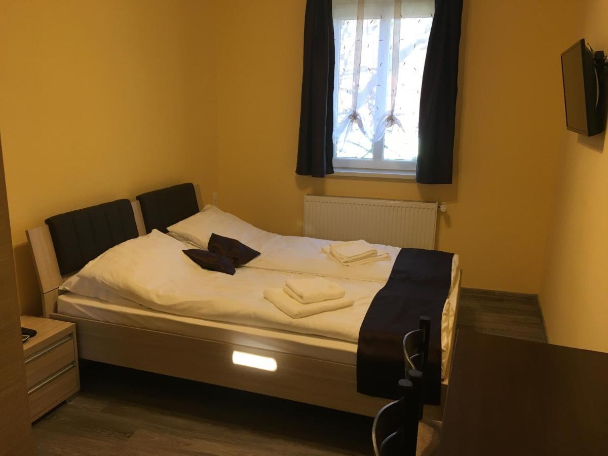 Bed and Breakfast Barsony Vendeglo Es Panzio Szécsény Exterior foto